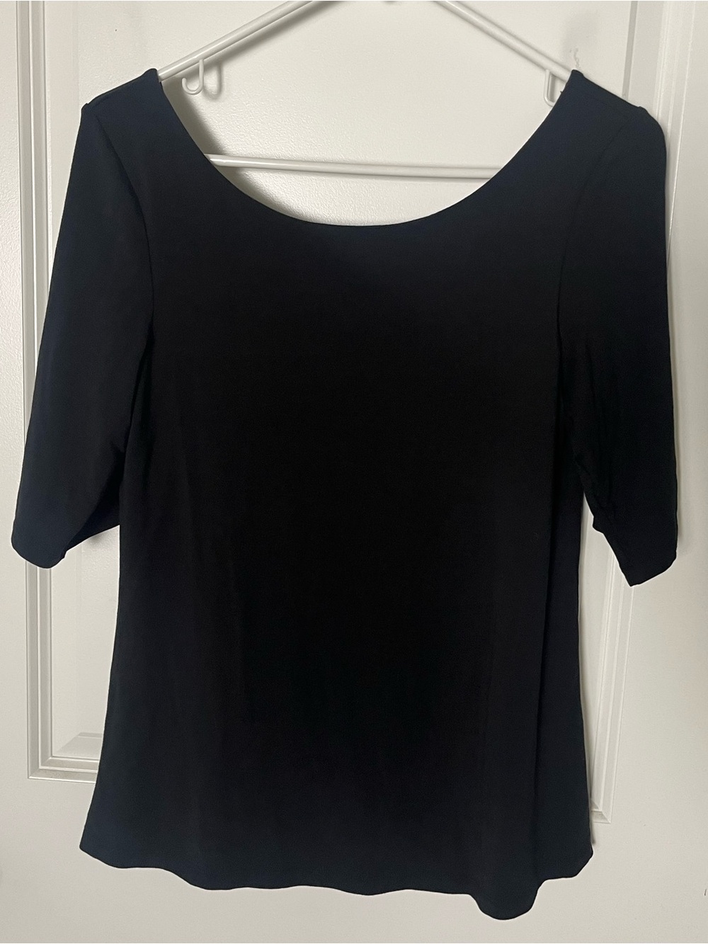 Tart Black Scoop-Neck Open Back Top